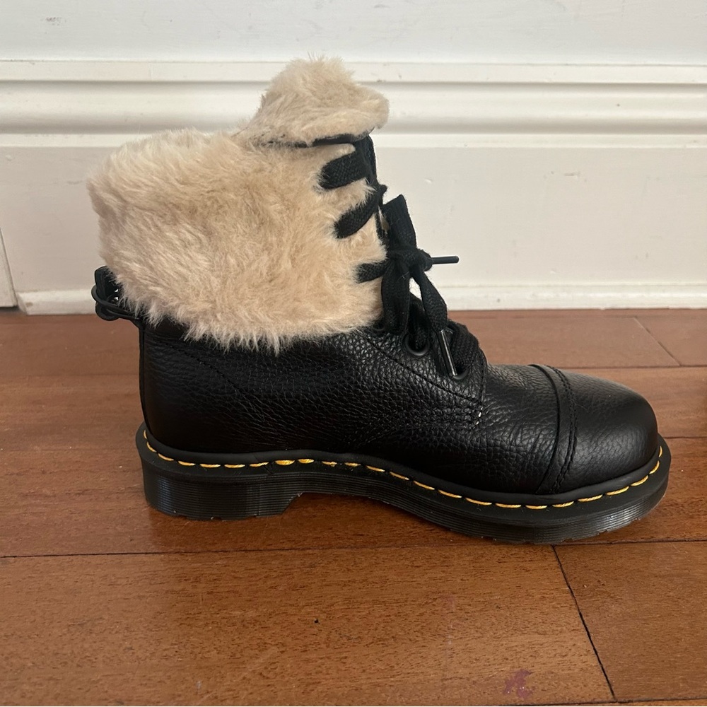 Black Womens Doc Marten Boots - Picture 15 of 16